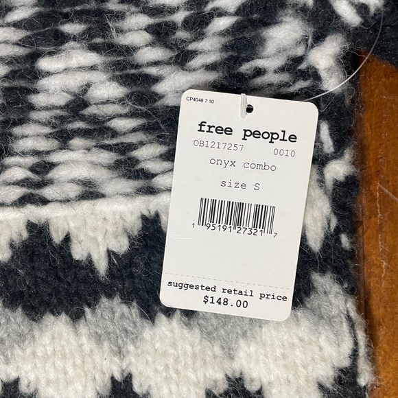 Free People Onyx “Alpine” Pullover Sweater - Picture 12 of 14